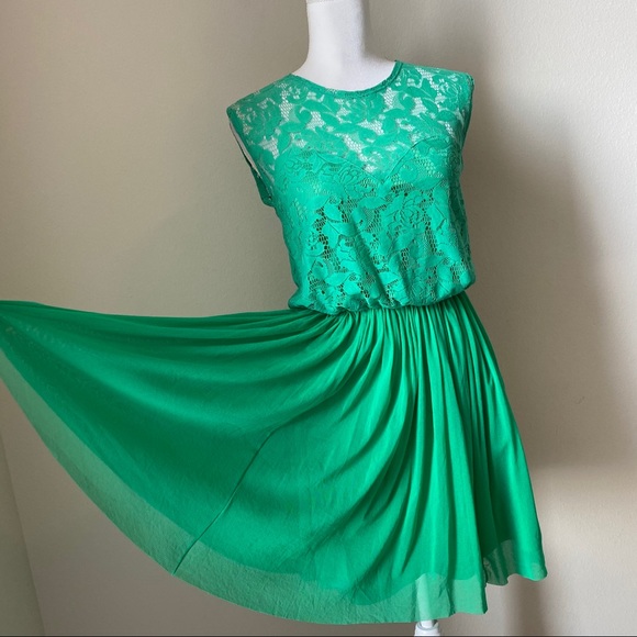 ASOS green lace and layered material dress - Picture 5 of 8